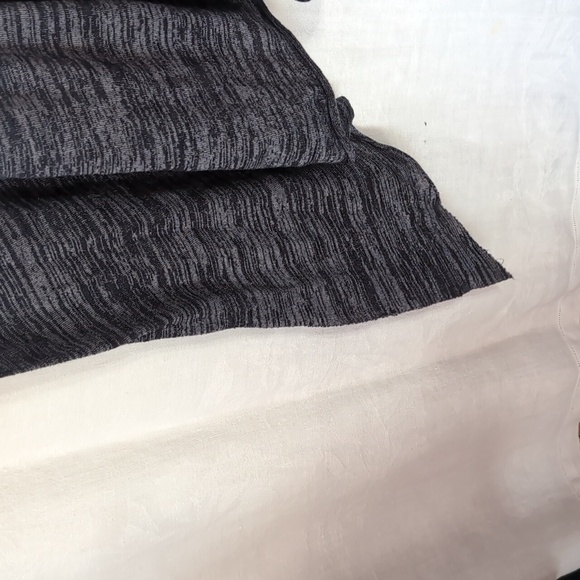 Torrid Grey Blue Ombre Scoop Neck Waterfall Hem Tunic Top Size 4 - Picture 3 of 4